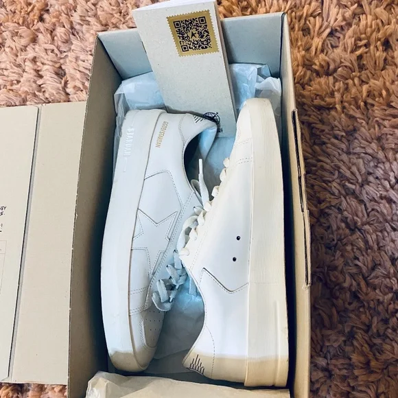 Golden Goose Men's White Low Top Sneakers Size 7 US